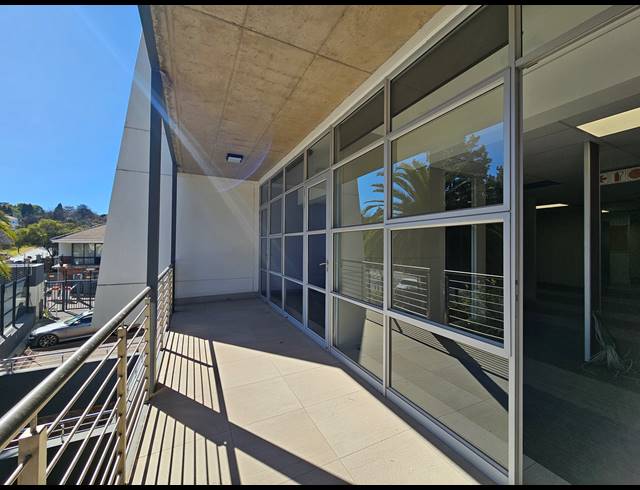 358M² OFFICE TO LET IN BRYANSTON